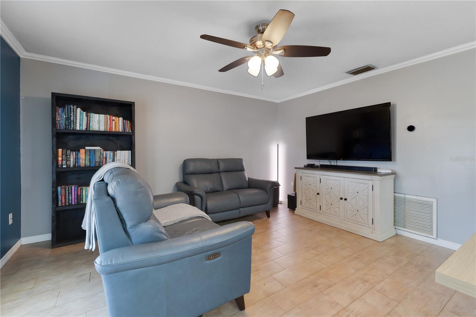 Image 12 of 28 For 6071 Country Club Road