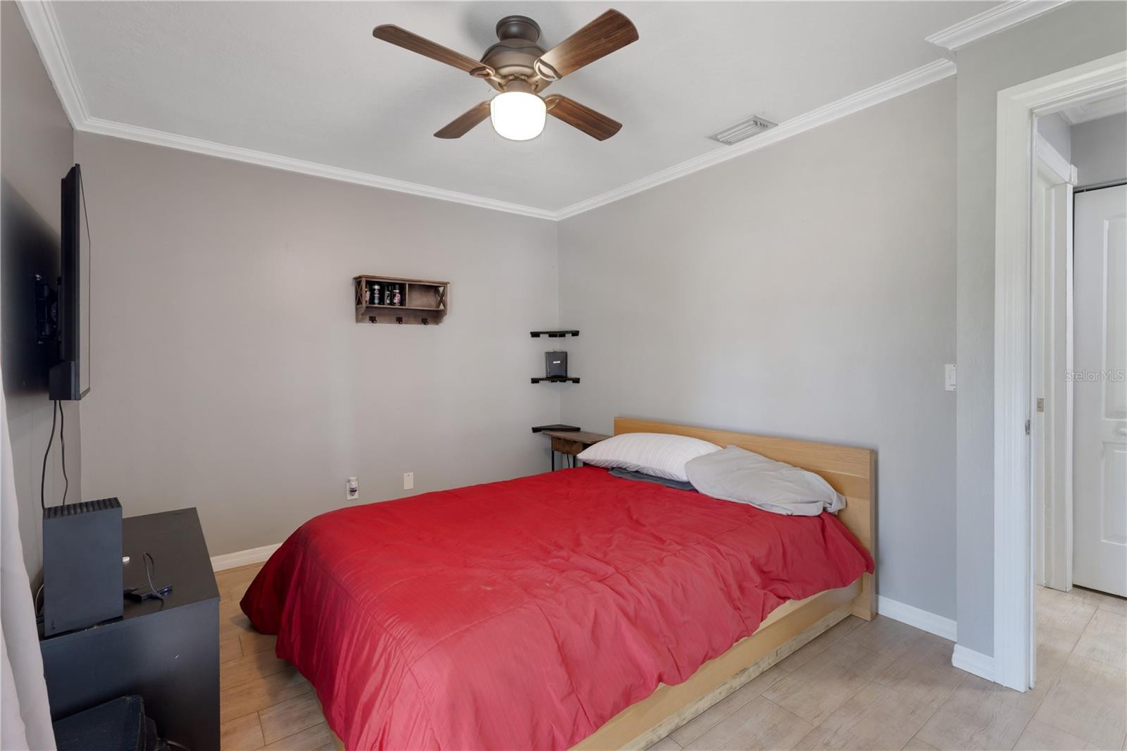 Image 14 of 28 For 6071 Country Club Road