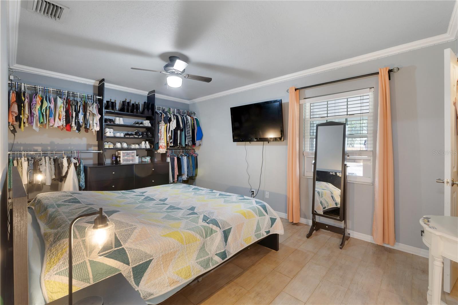 Image 18 of 28 For 6071 Country Club Road