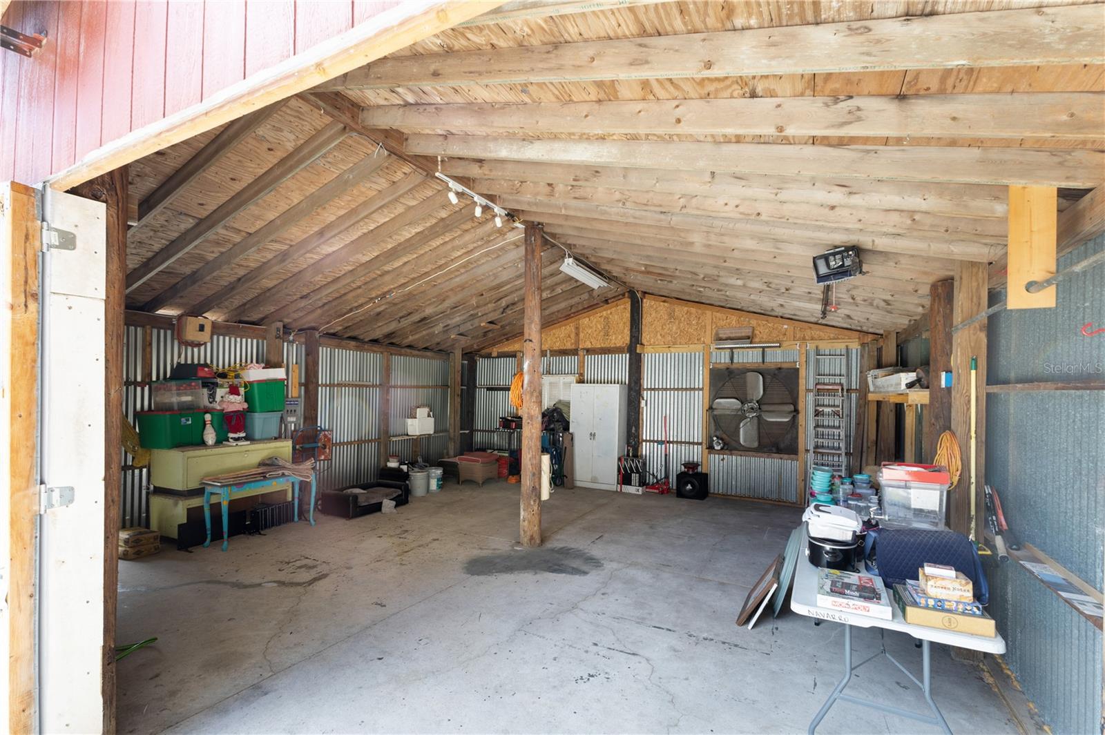 Image 24 of 28 For 6071 Country Club Road