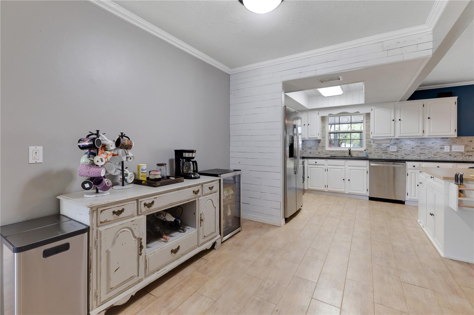 Image 8 of 28 For 6071 Country Club Road