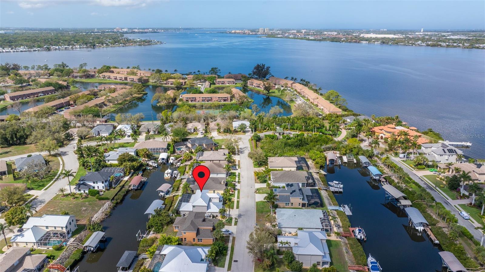 Image 2 of 61 For 3624 5th Avenue Ne