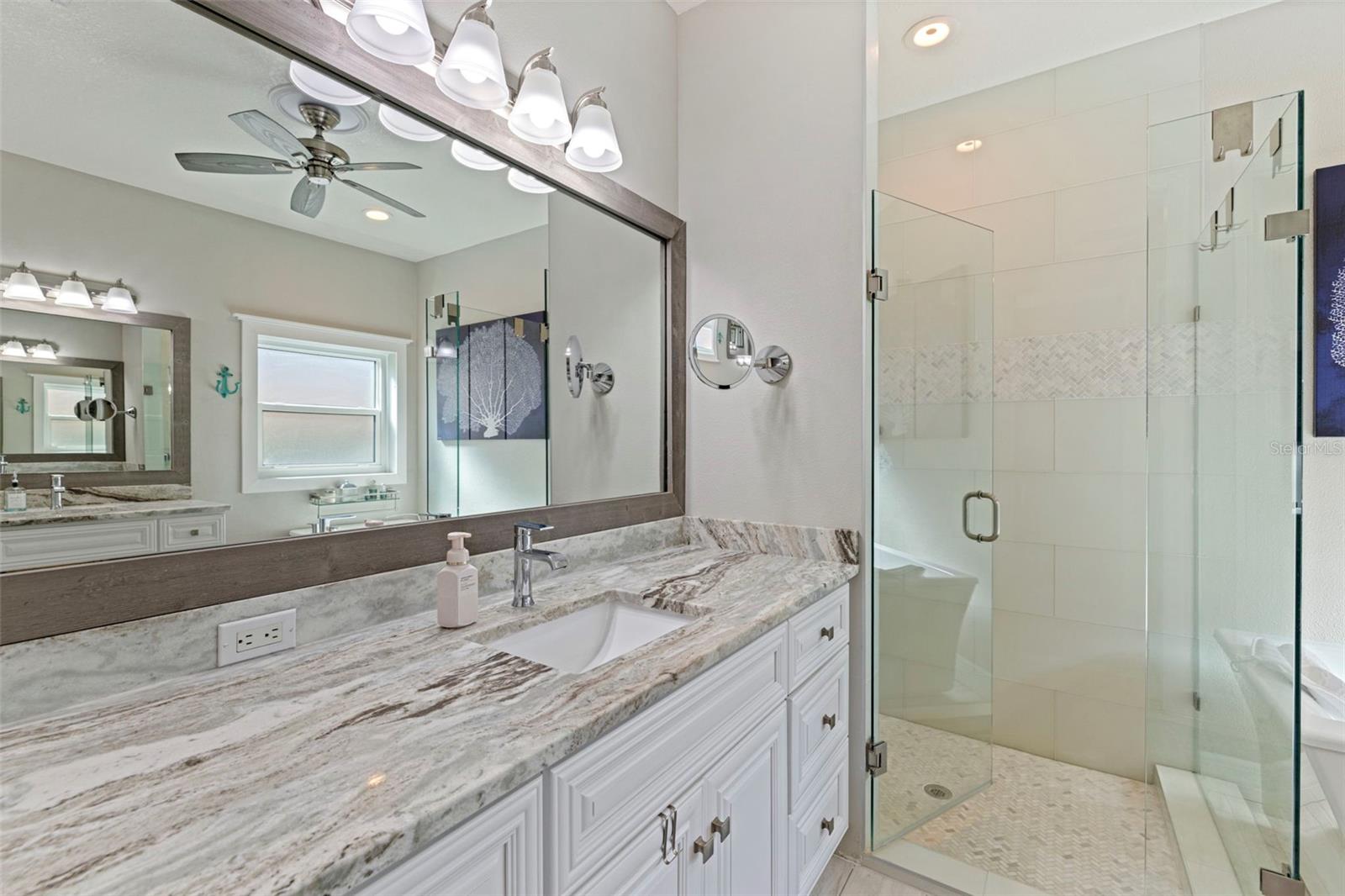 Image 26 of 61 For 3624 5th Avenue Ne