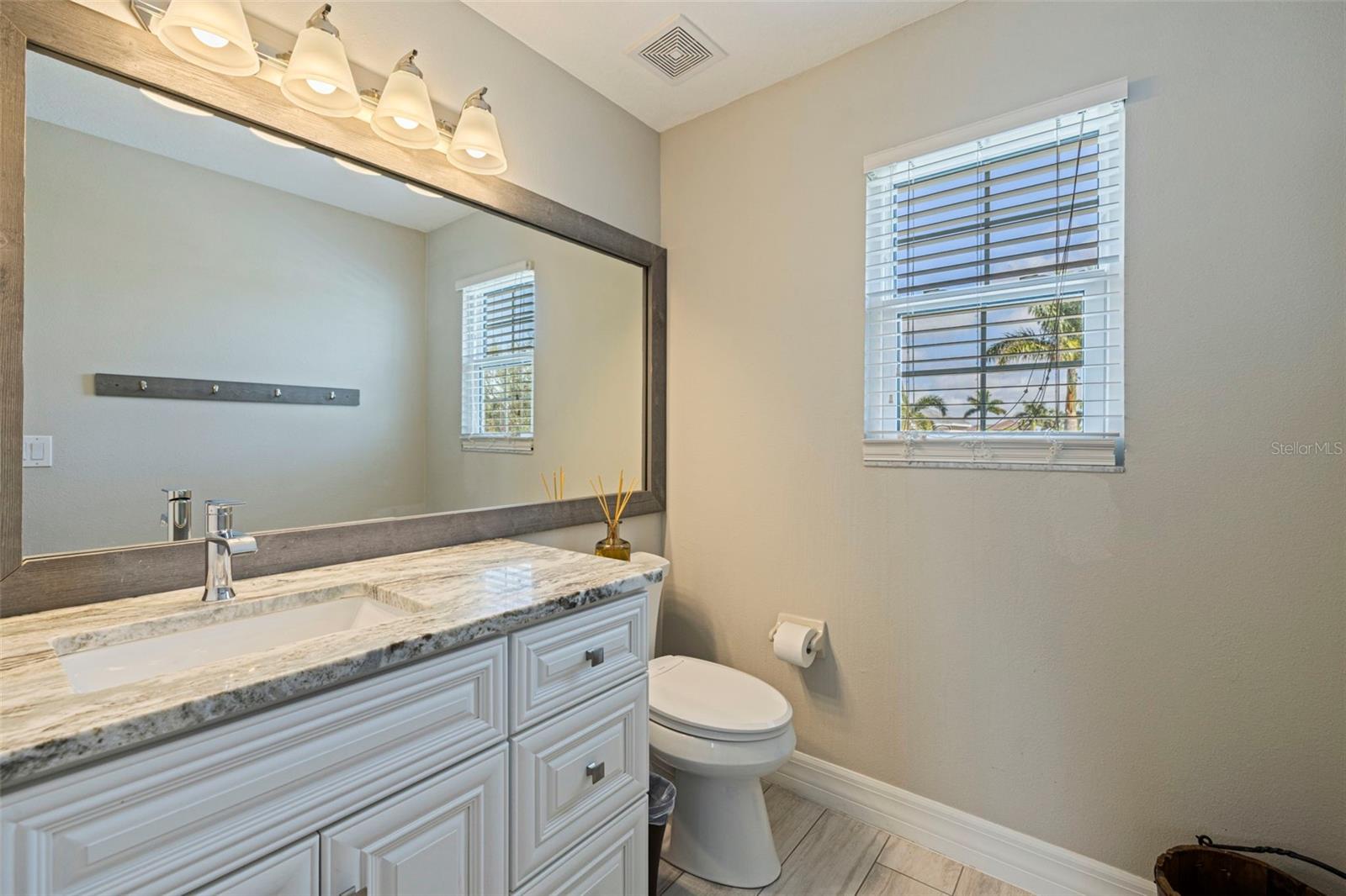 Image 34 of 61 For 3624 5th Avenue Ne