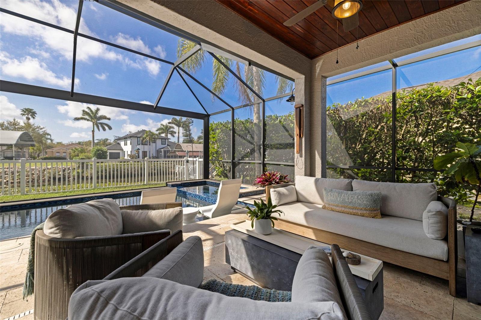 Image 41 of 61 For 3624 5th Avenue Ne