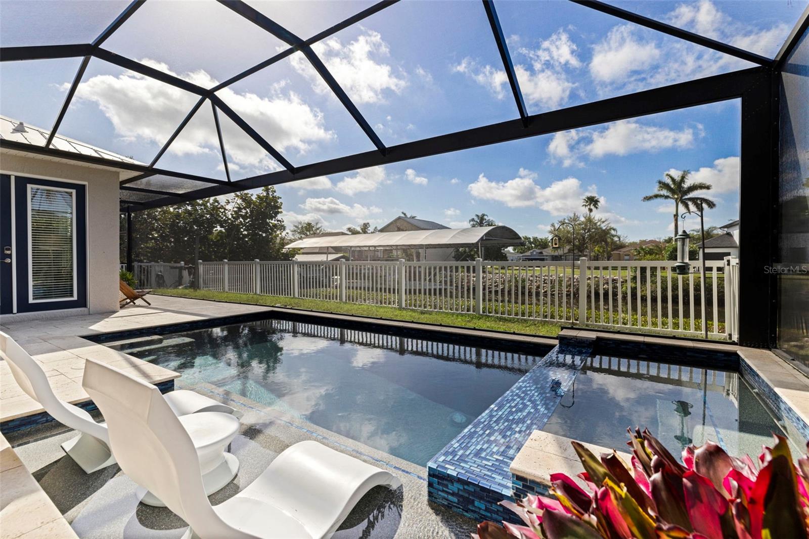 Image 43 of 61 For 3624 5th Avenue Ne