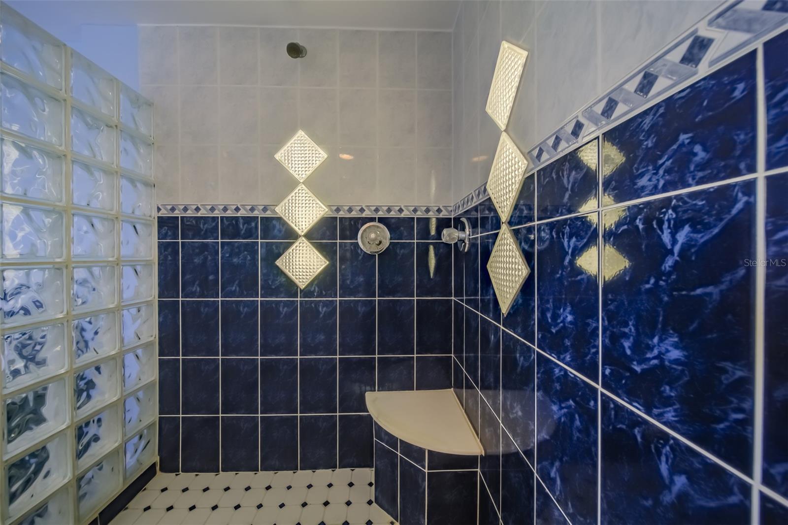 Image 24 of 51 For 18111 1st Street E