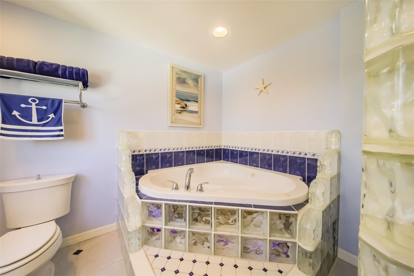 Image 26 of 51 For 18111 1st Street E