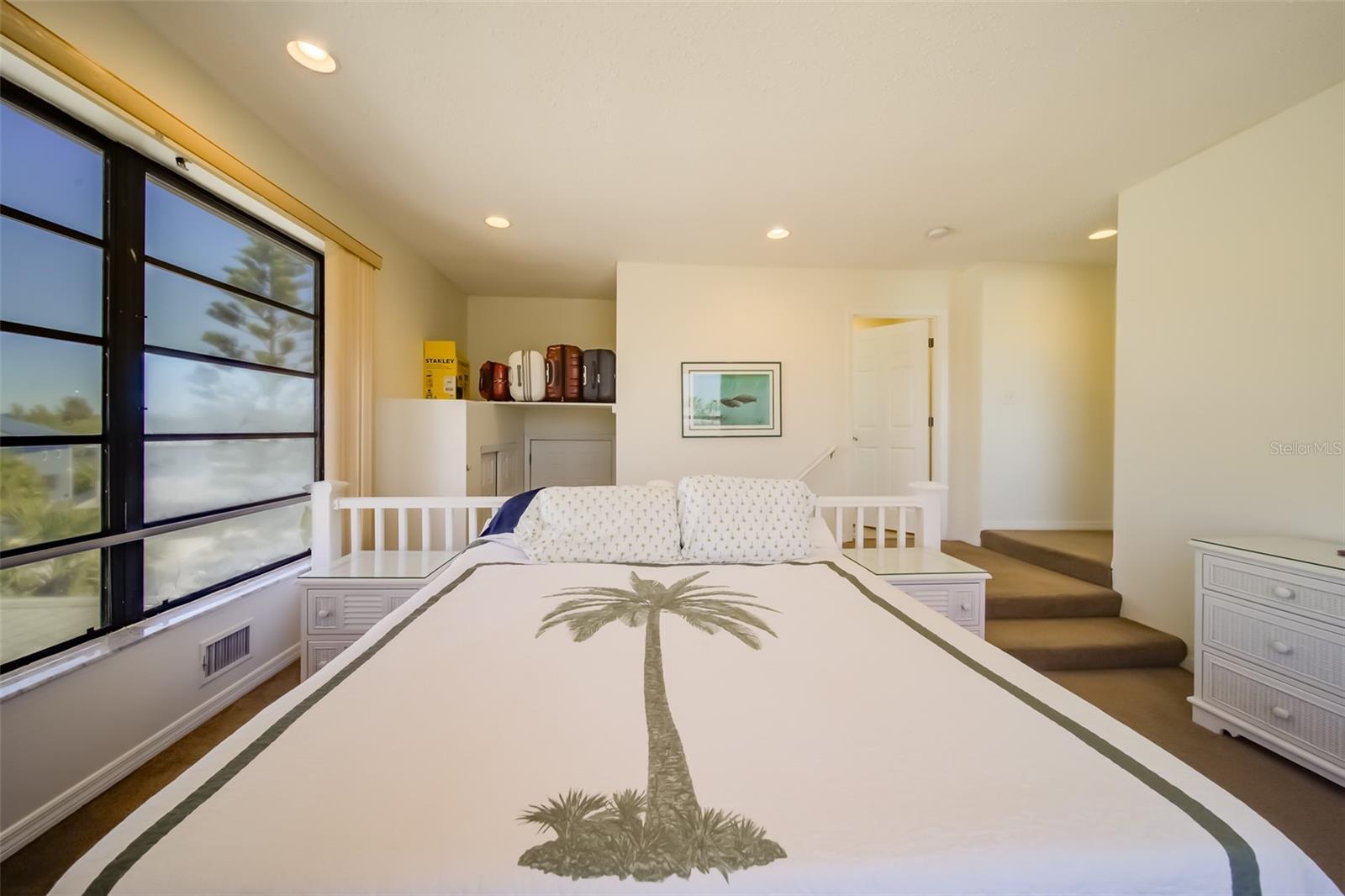 Image 27 of 51 For 18111 1st Street E