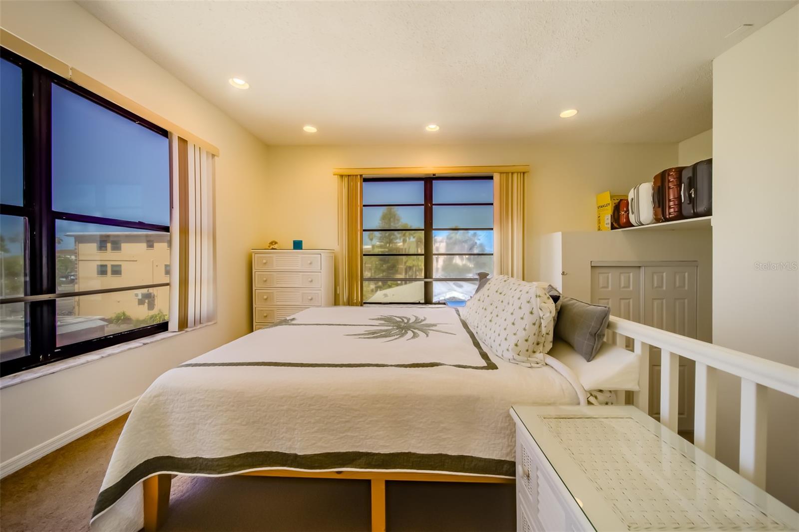 Image 30 of 51 For 18111 1st Street E