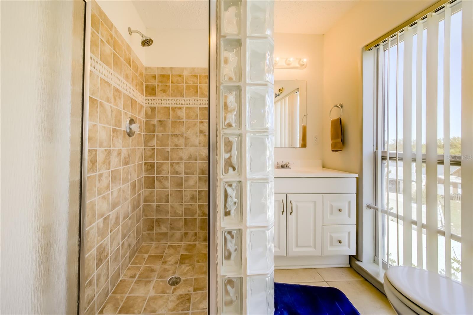 Image 34 of 51 For 18111 1st Street E