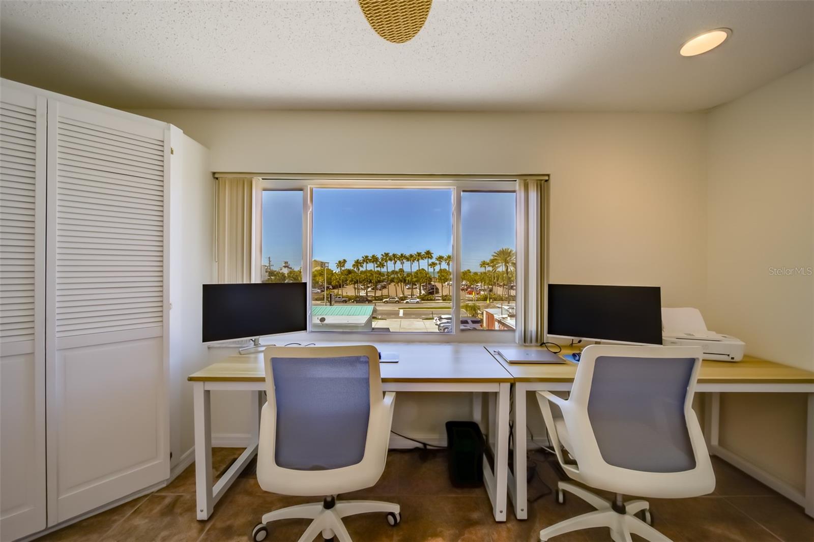 Image 36 of 51 For 18111 1st Street E