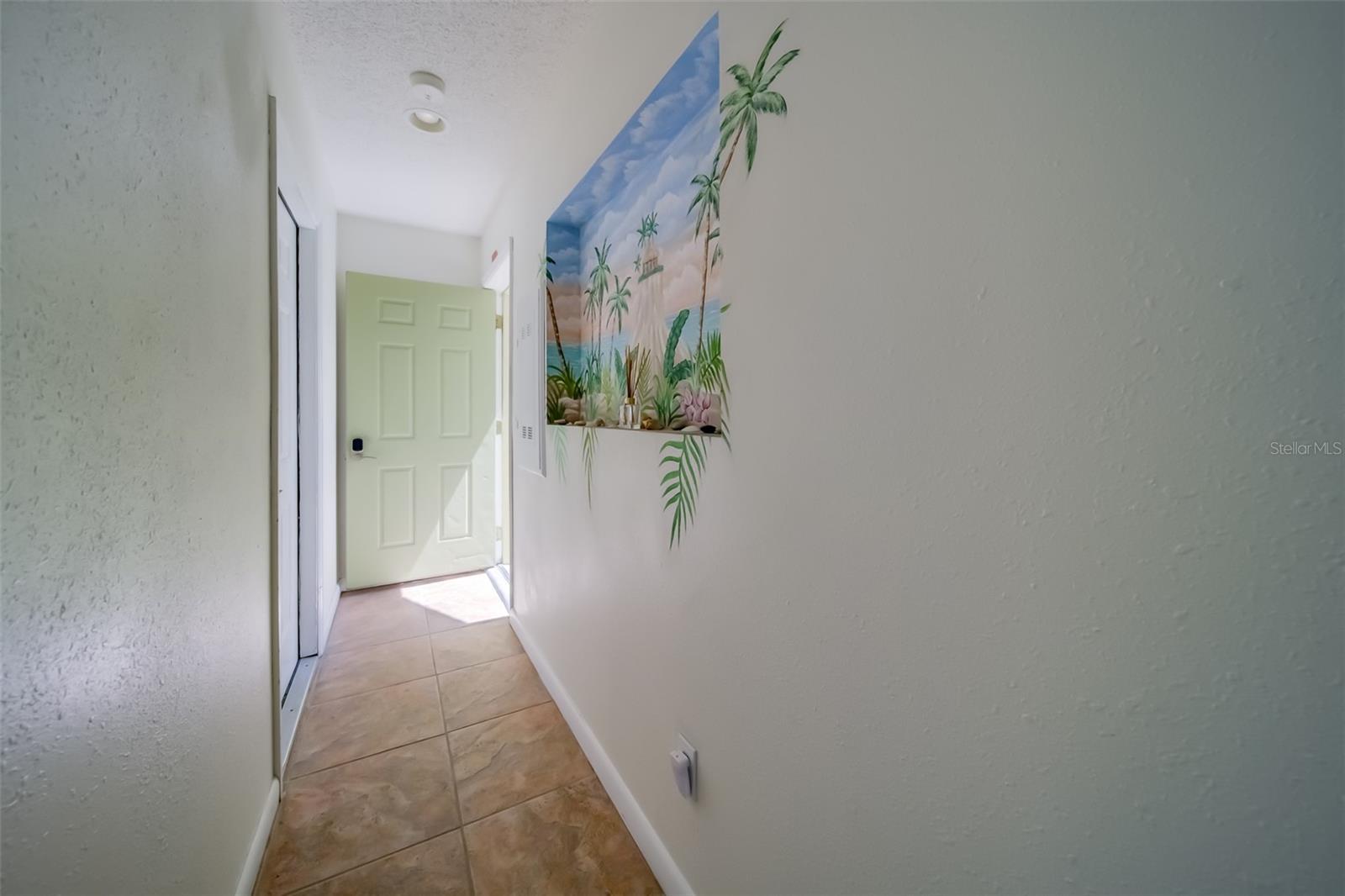 Image 4 of 51 For 18111 1st Street E