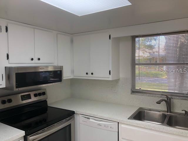 Image 3 of 5 For 449 Jewell Court 3