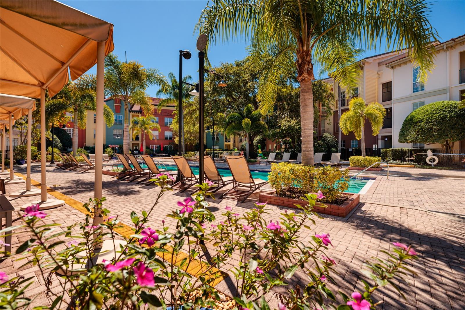 Image 22 of 36 For 2320 Azeele Street 317