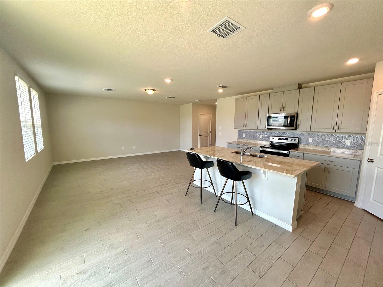 Image 4 of 29 For 34751 Telluride Lane