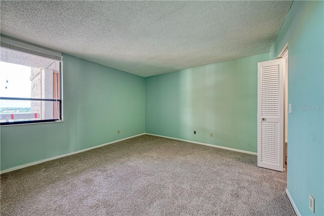 Image 10 of 17 For 17900 Gulf Boulevard 11d