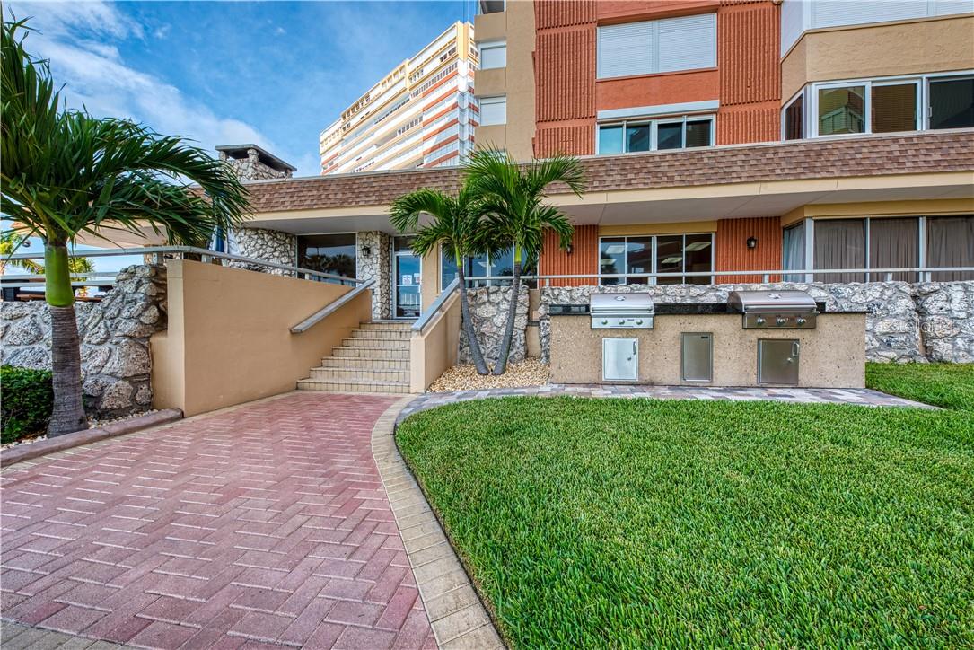 Image 17 of 17 For 17900 Gulf Boulevard 11d