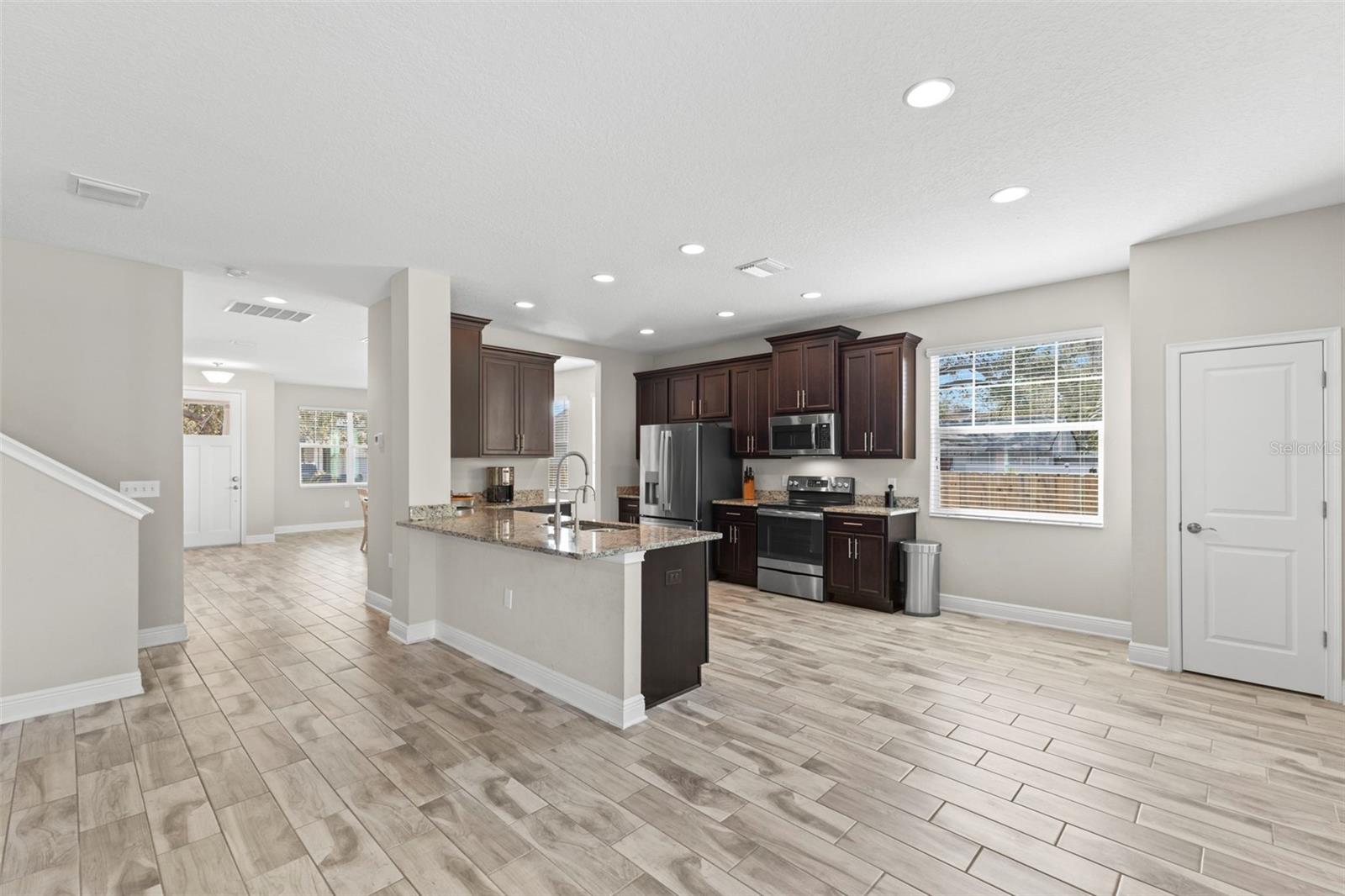 Image 10 of 57 For 8027 27th Avenue N