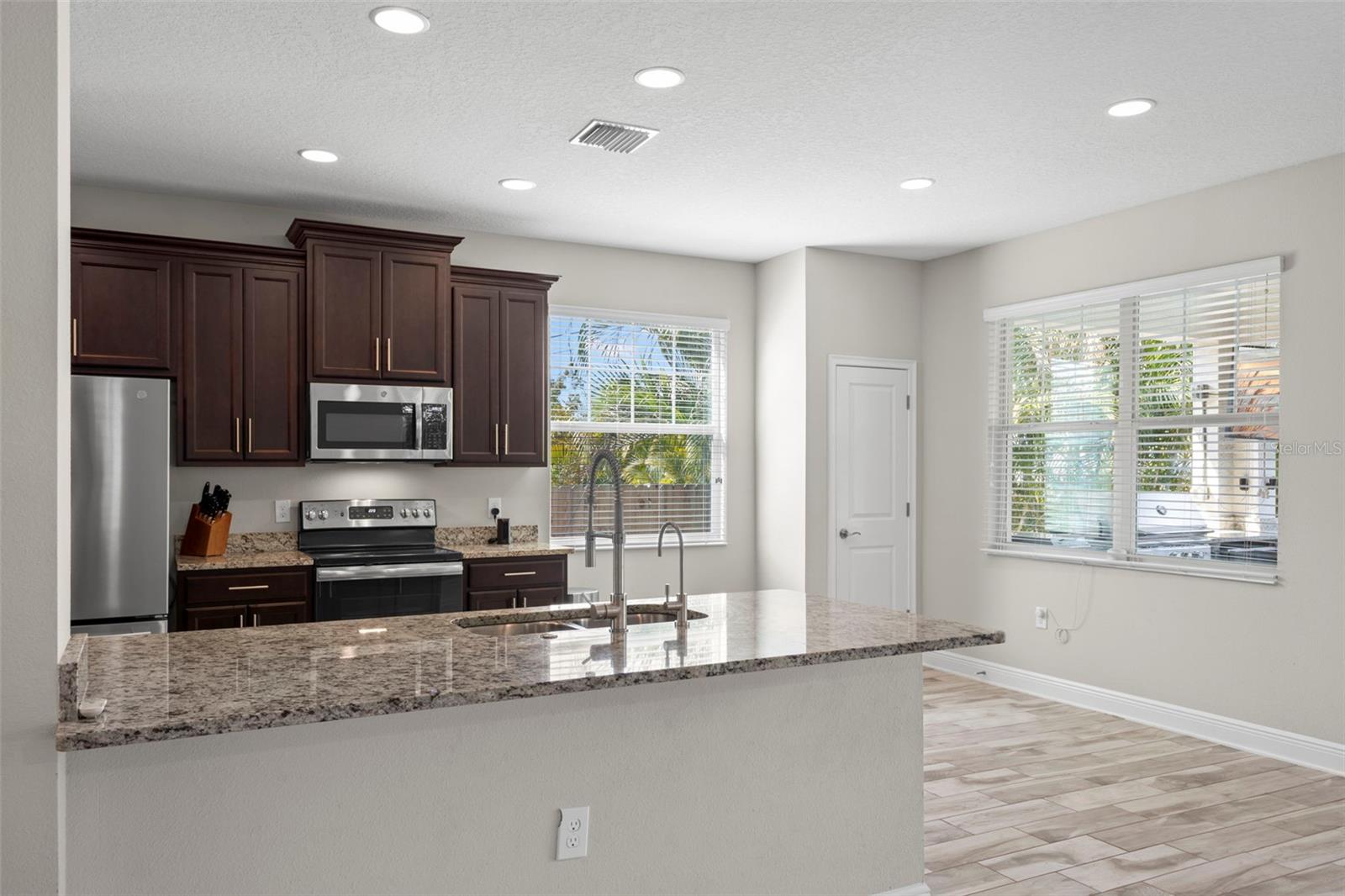 Image 11 of 57 For 8027 27th Avenue N