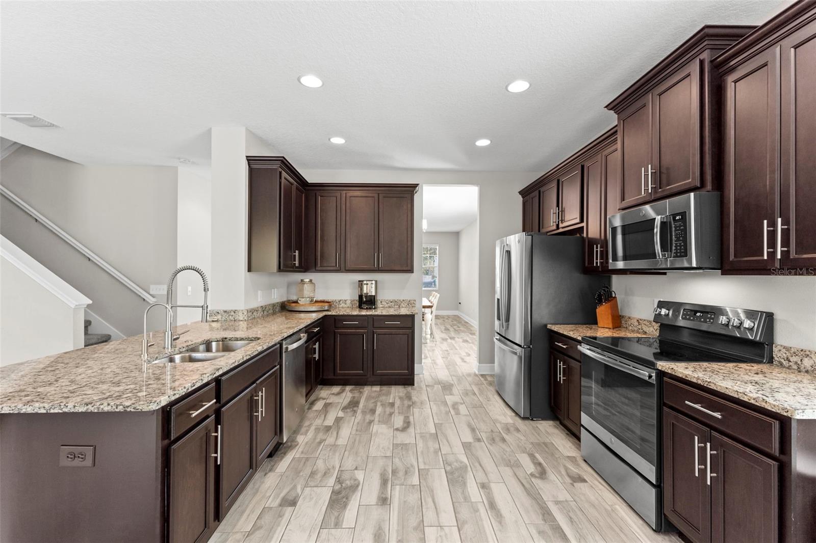 Image 15 of 57 For 8027 27th Avenue N