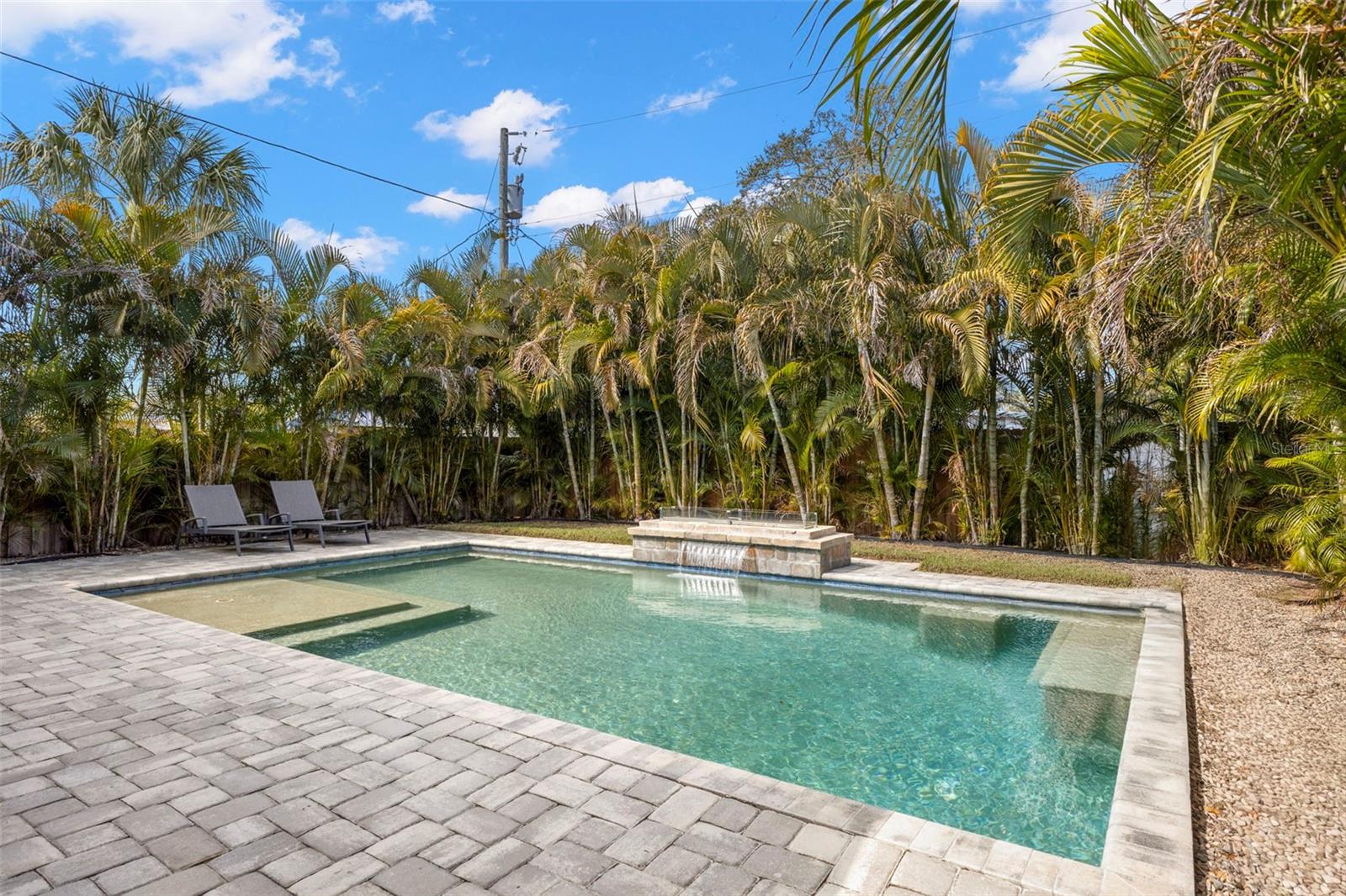 Image 28 of 57 For 8027 27th Avenue N