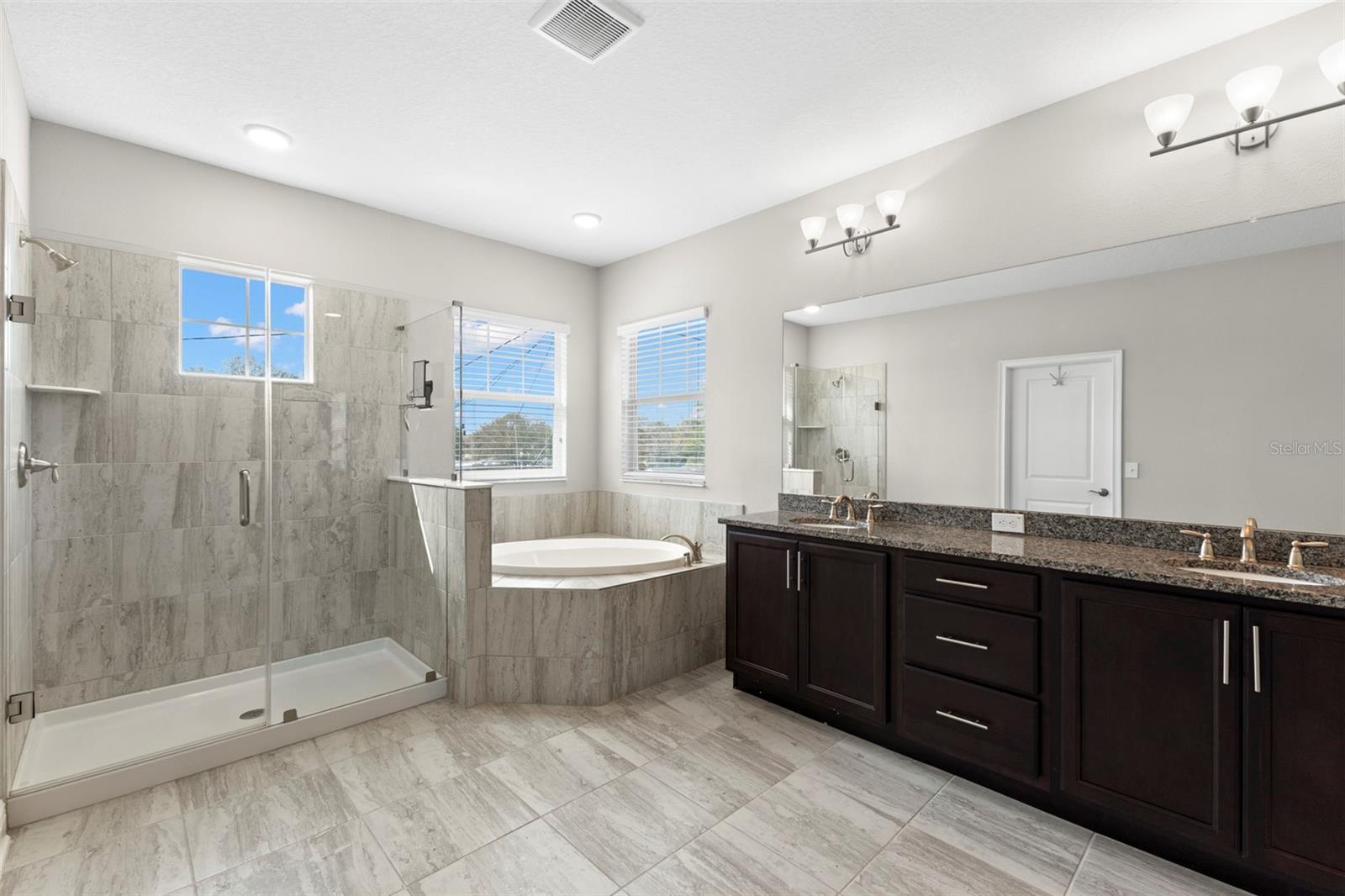 Image 43 of 57 For 8027 27th Avenue N