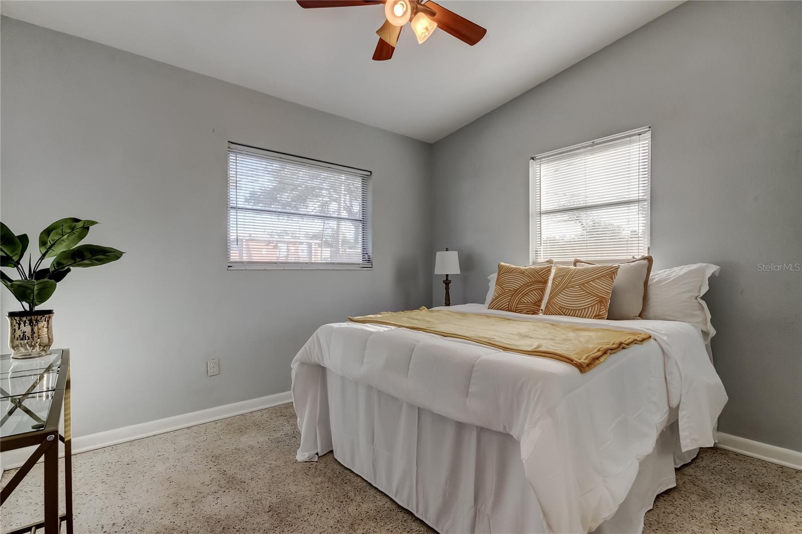 Listing photo id 15 for 1430 Fairmont Street