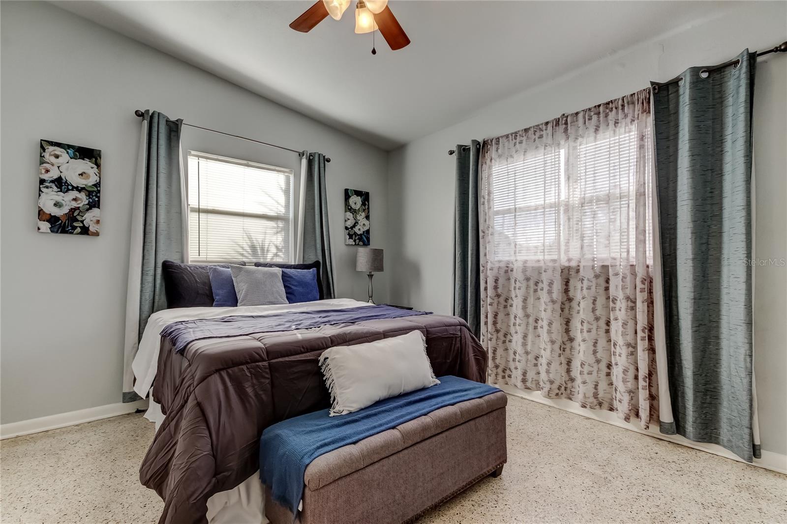 Listing photo id 18 for 1430 Fairmont Street