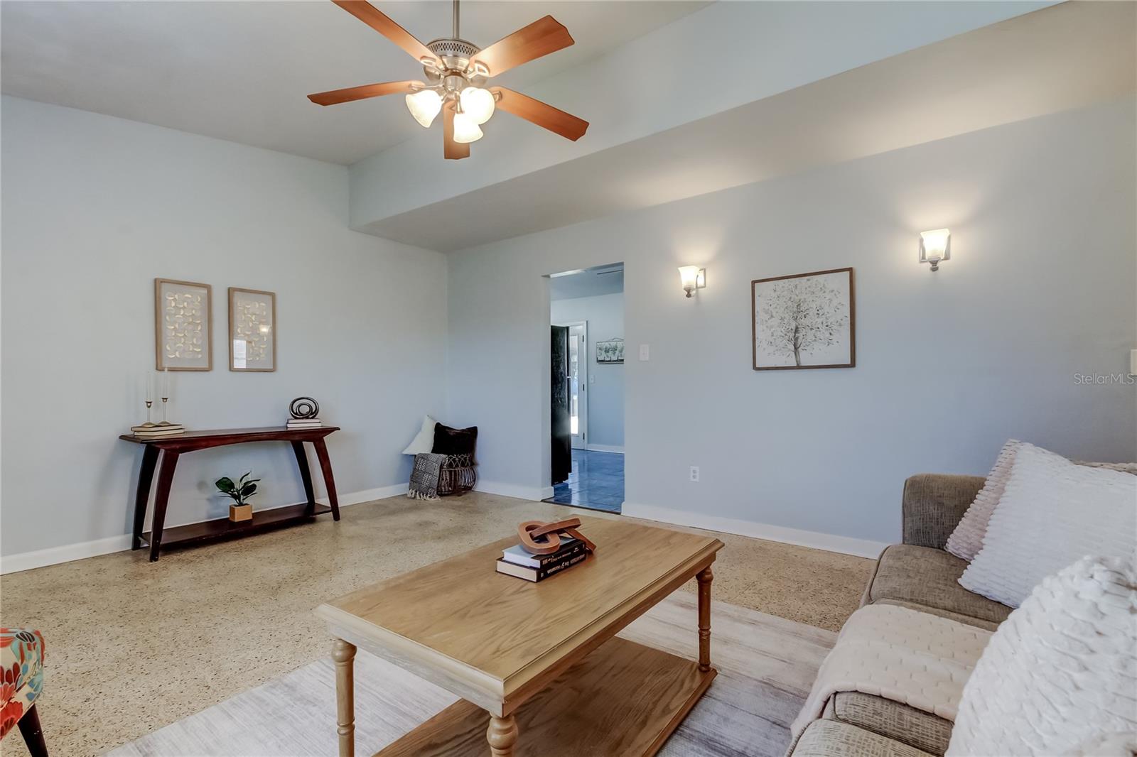 Listing photo id 5 for 1430 Fairmont Street