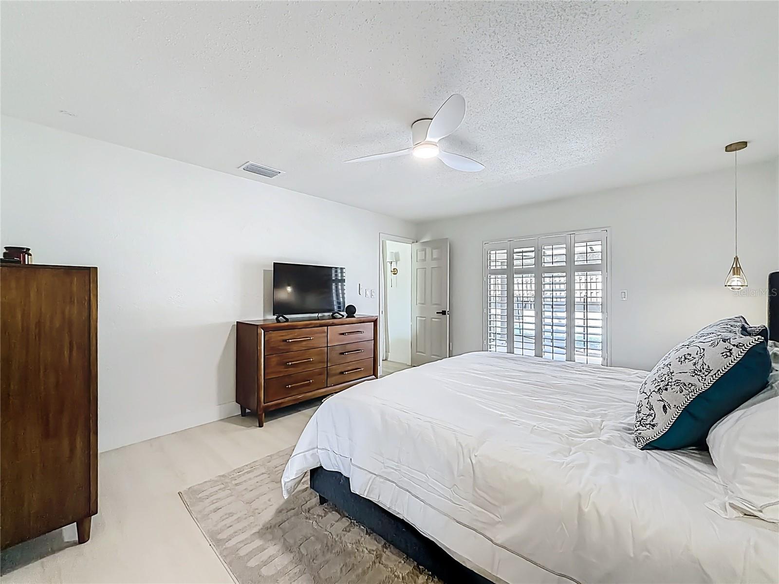 Image 18 of 39 For 2029 Spanish Pines Drive