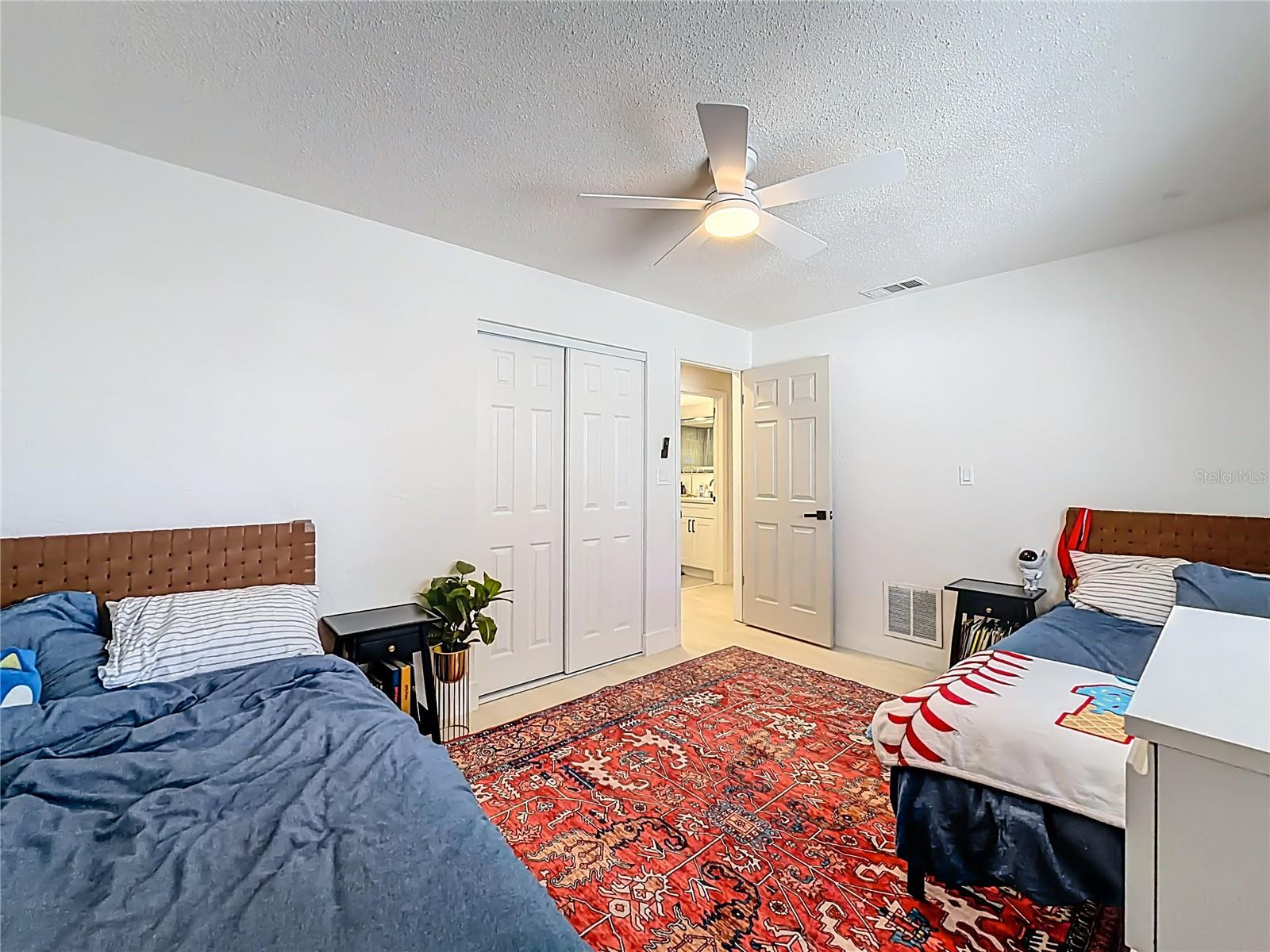 Image 27 of 39 For 2029 Spanish Pines Drive