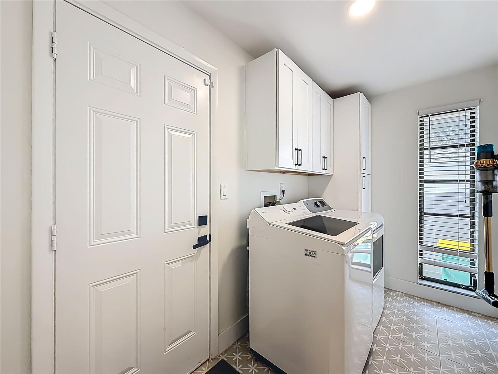 Image 32 of 39 For 2029 Spanish Pines Drive