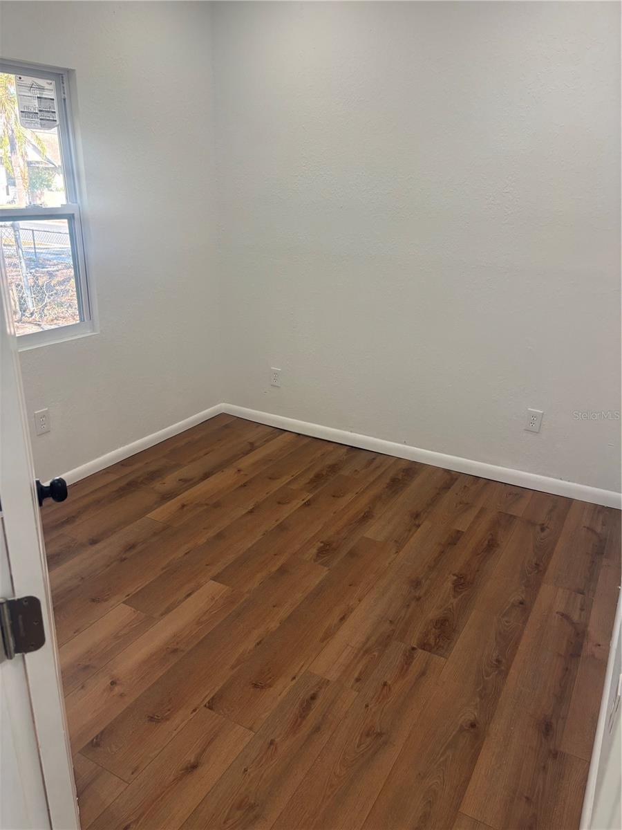 Image 12 of 27 For 1705 44th Street S