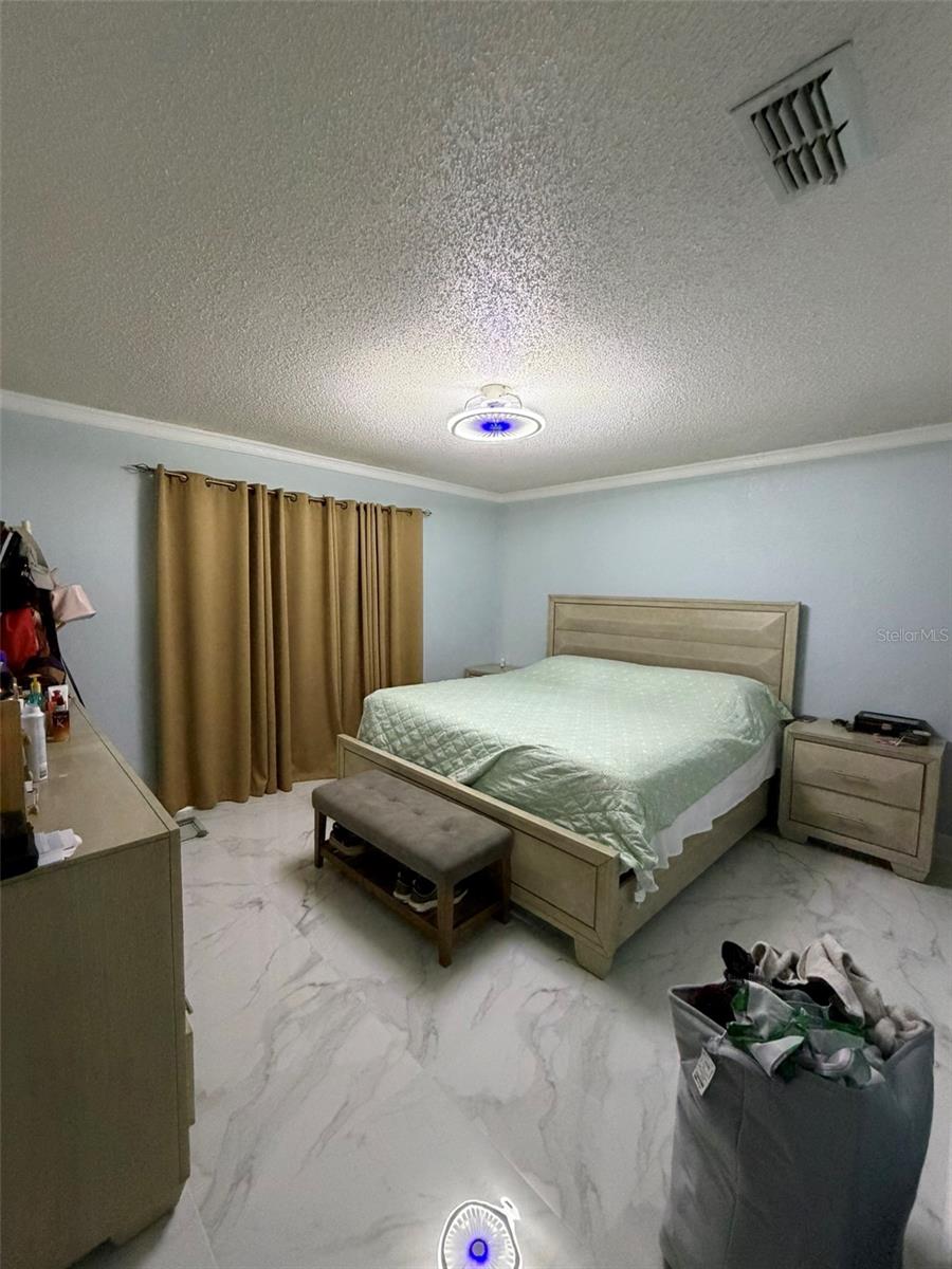 Image 25 of 43 For 911 Maydell Drive