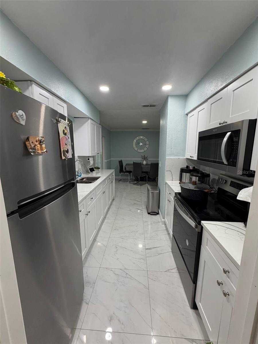 Image 30 of 43 For 911 Maydell Drive