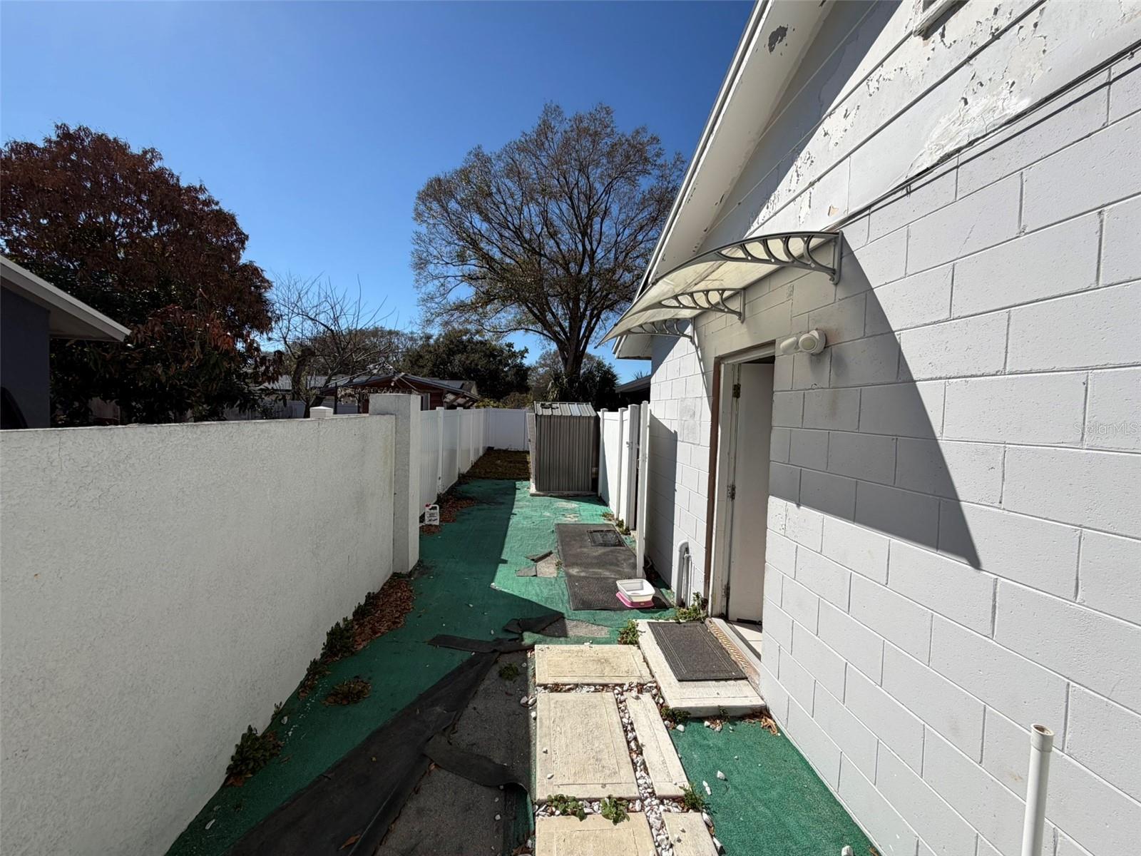 Image 32 of 43 For 911 Maydell Drive