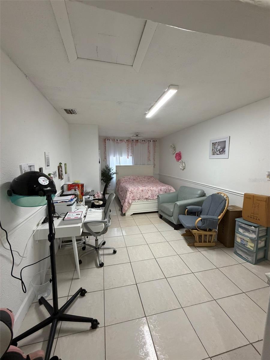 Image 33 of 43 For 911 Maydell Drive