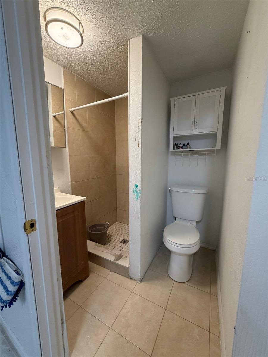 Image 35 of 43 For 911 Maydell Drive