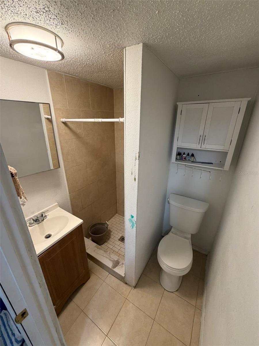 Image 36 of 43 For 911 Maydell Drive