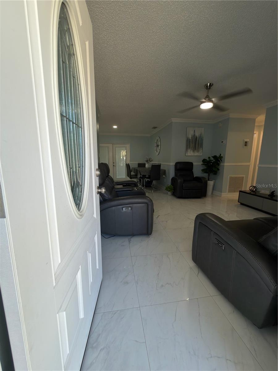 Image 5 of 43 For 911 Maydell Drive