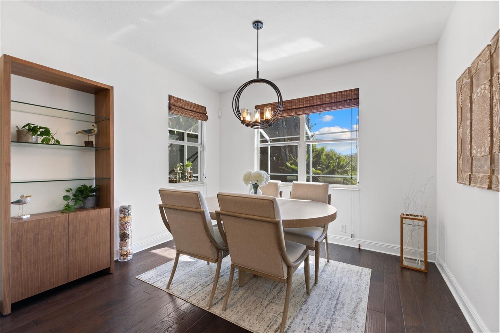 Listing photo id 17 for 10274 Blossom Trail