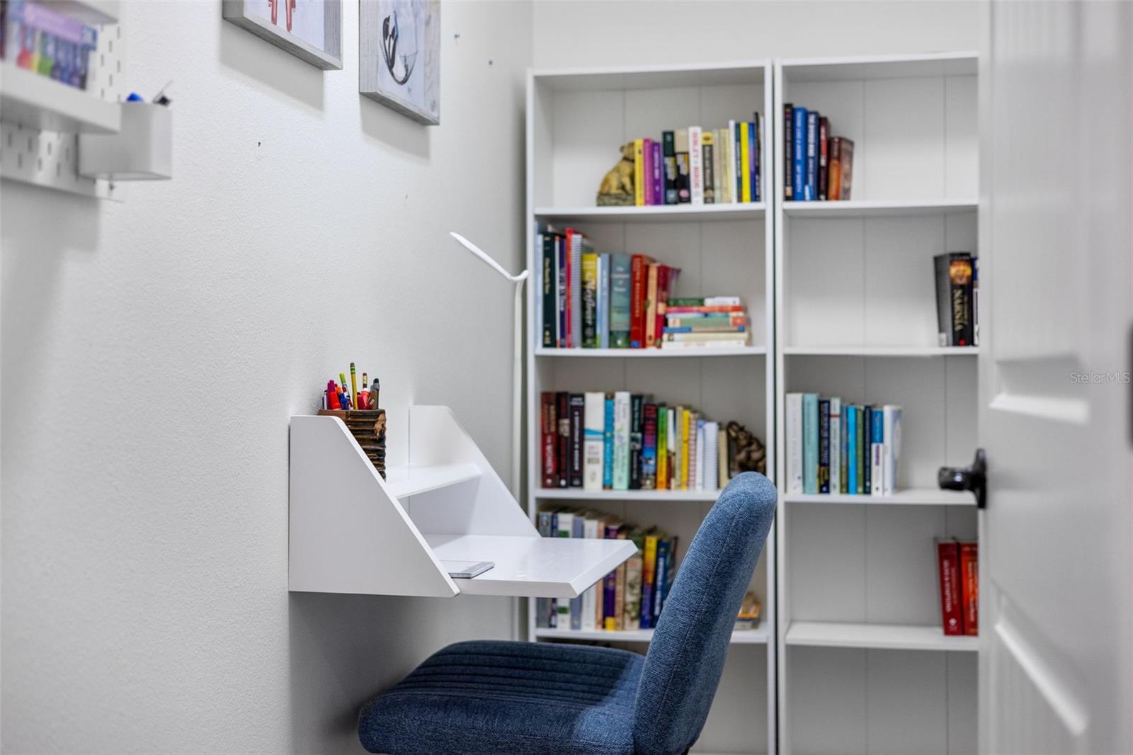 Listing photo id 22 for 10274 Blossom Trail