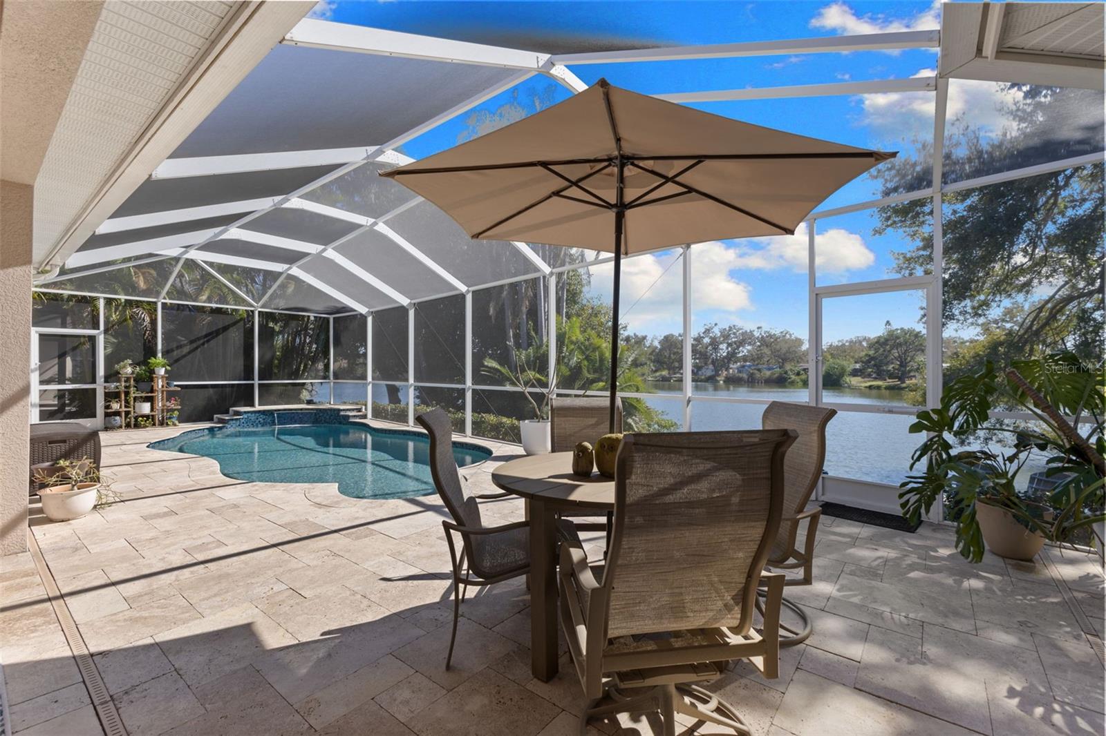 Listing photo id 37 for 10274 Blossom Trail