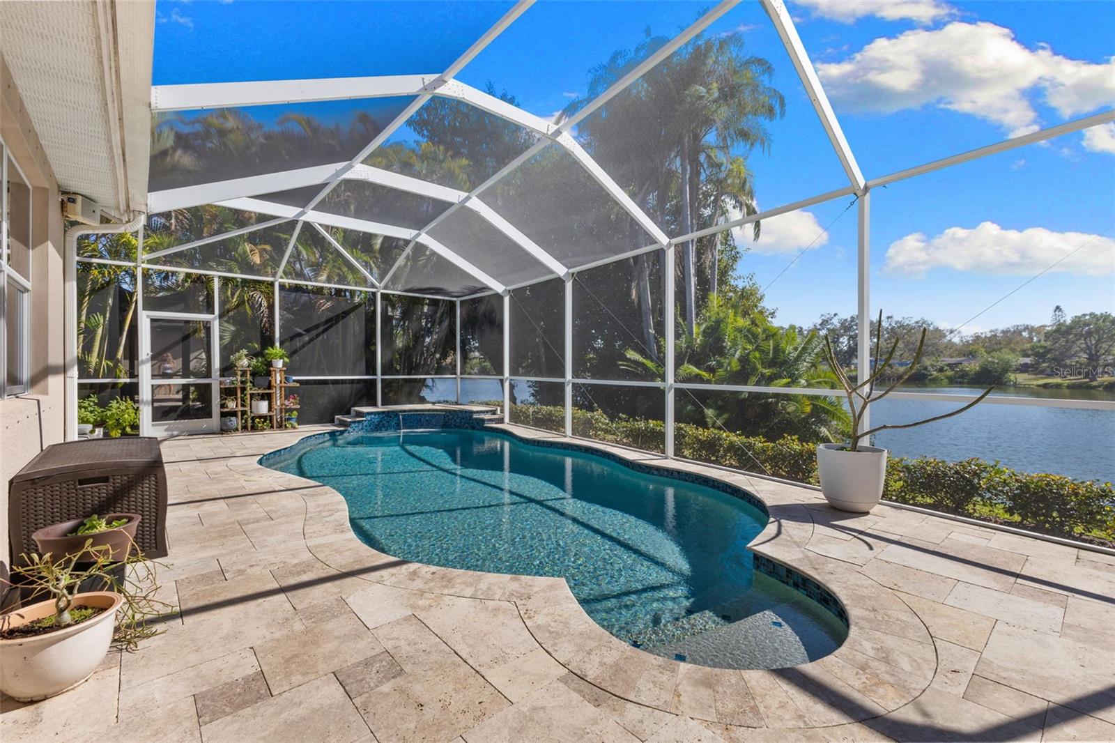 Listing photo id 38 for 10274 Blossom Trail