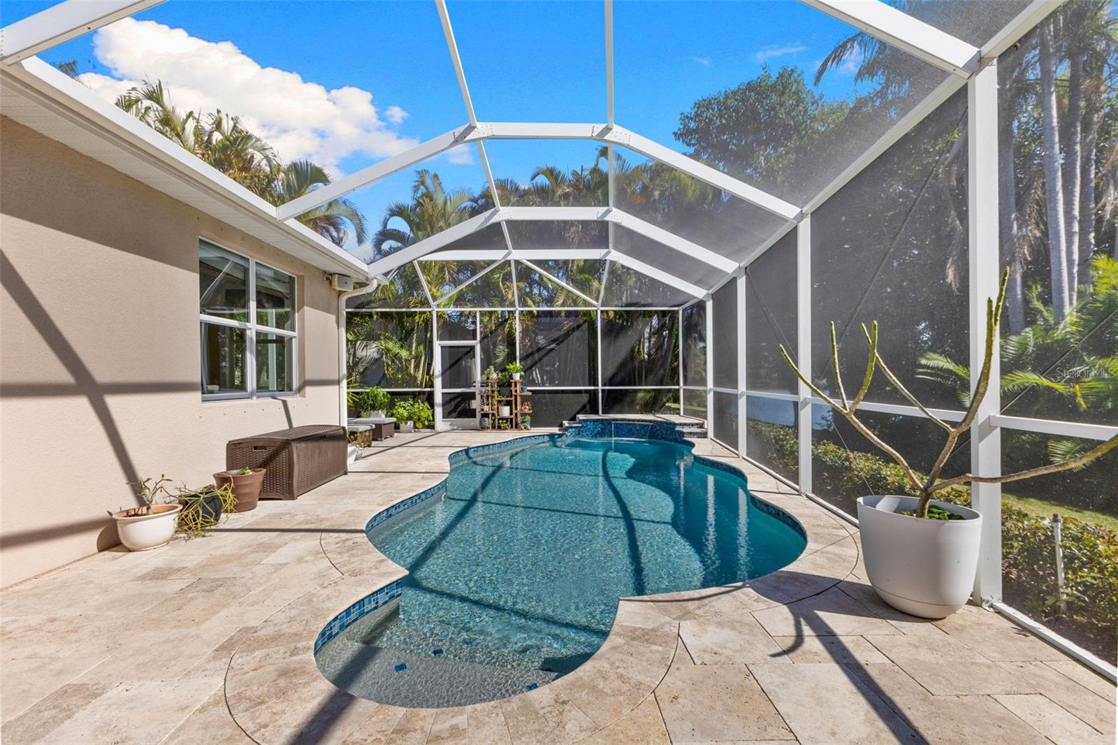 Listing photo id 39 for 10274 Blossom Trail