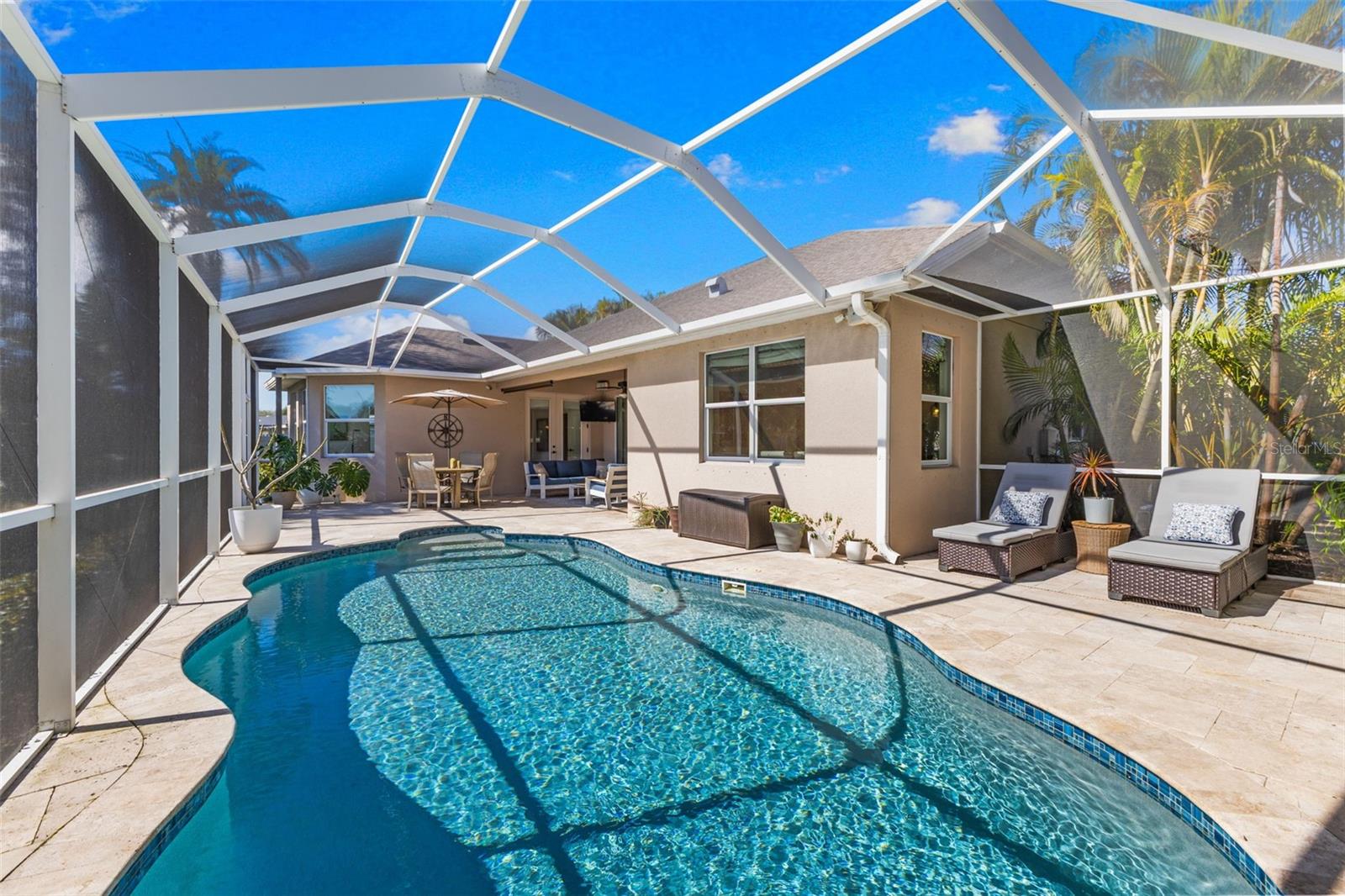 Listing photo id 43 for 10274 Blossom Trail