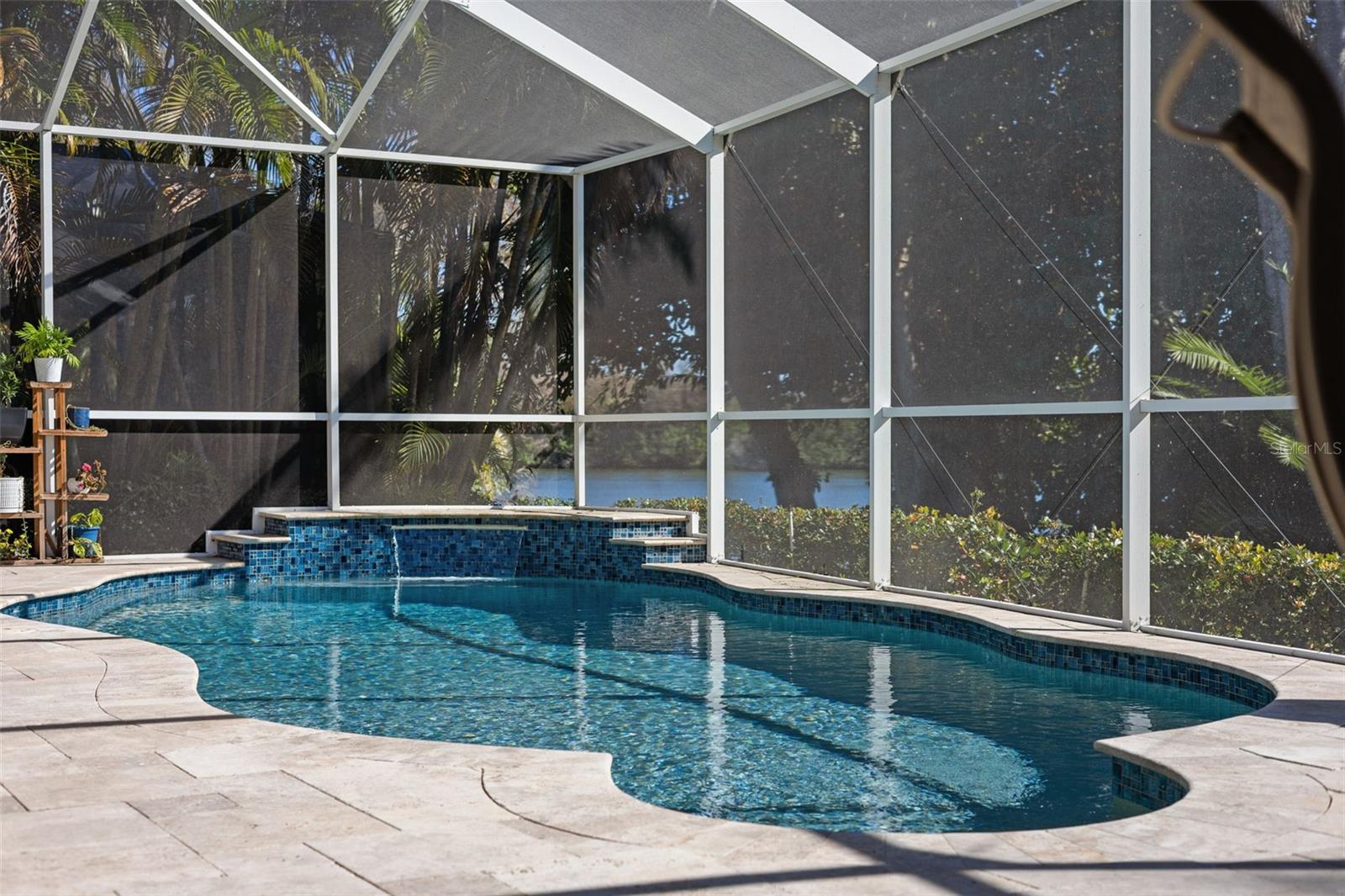 Listing photo id 50 for 10274 Blossom Trail