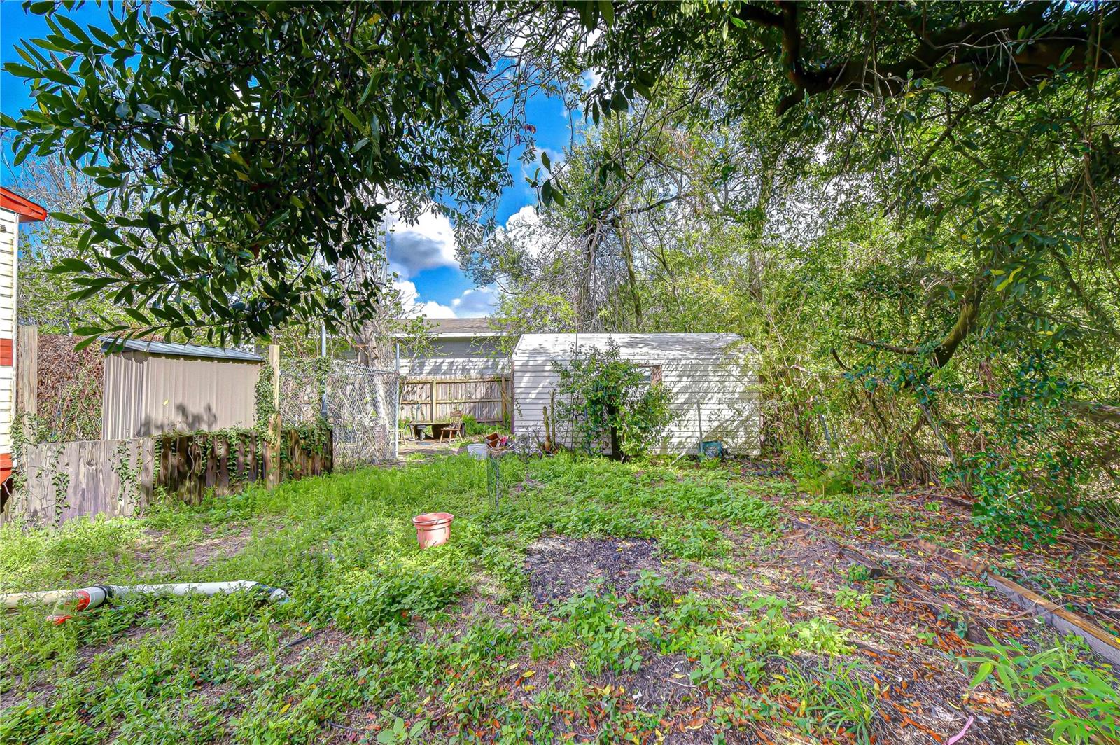 Image 5 of 15 For 8426 Kricket Lane