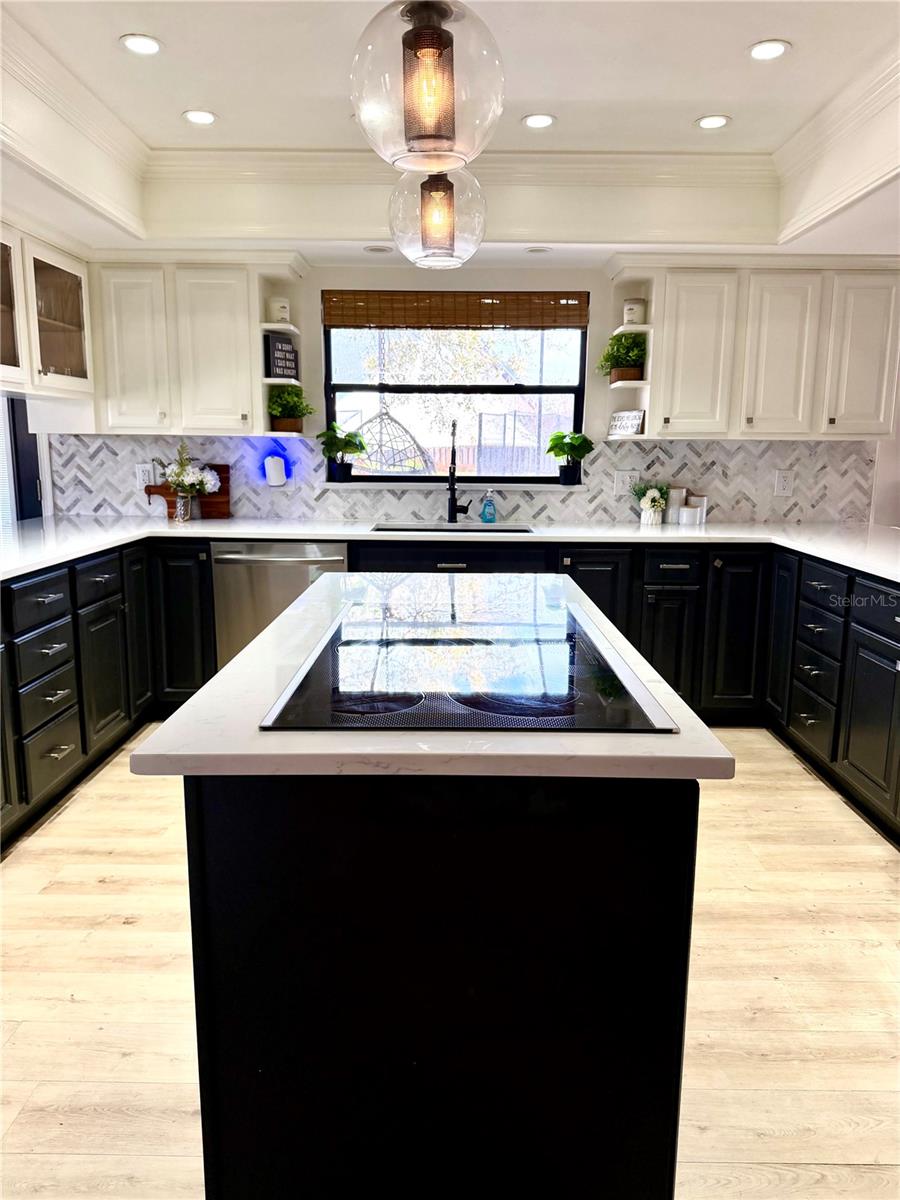 Image 11 of 36 For 6037 Cricket Drive